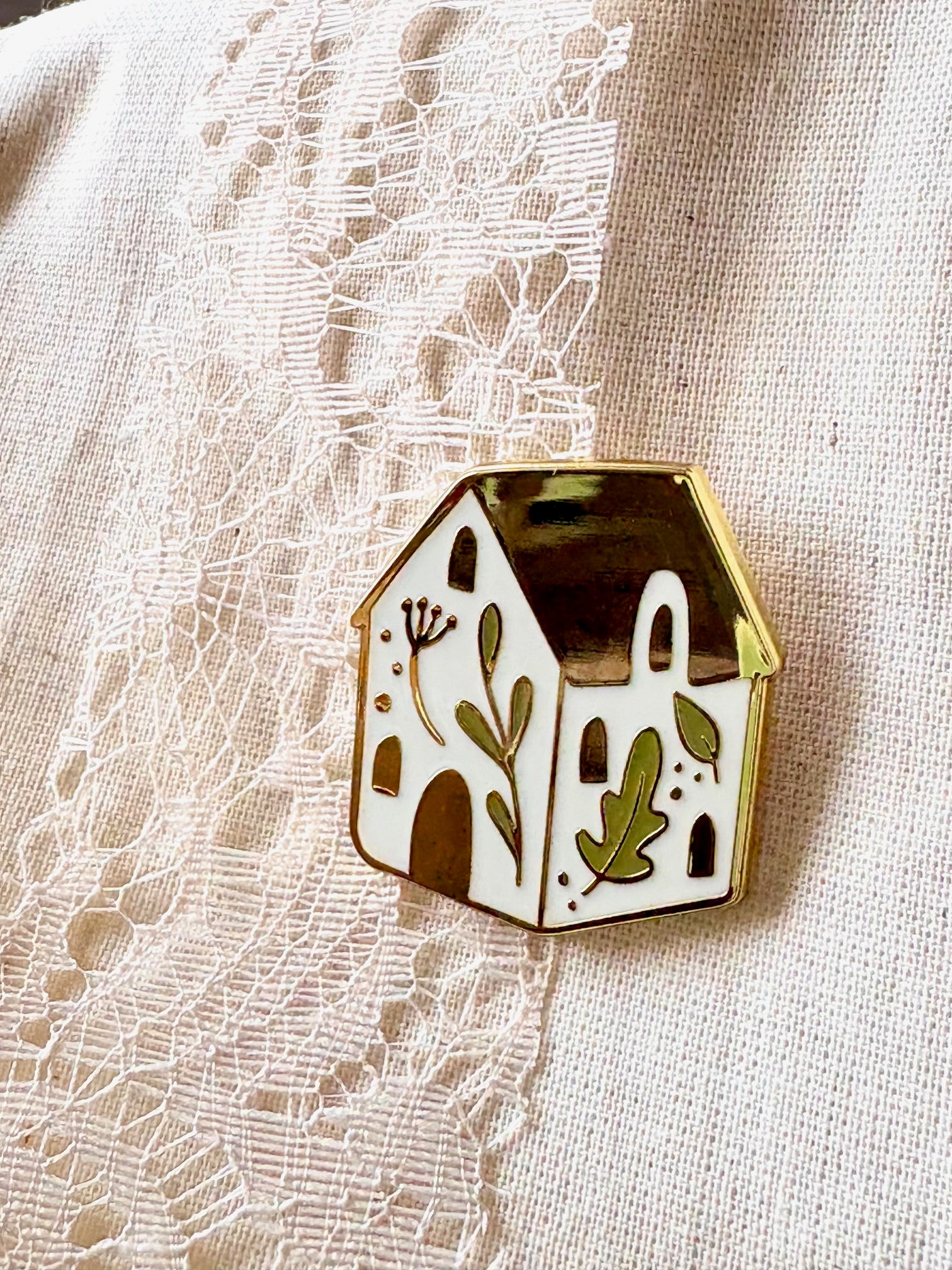 Enamel pin House