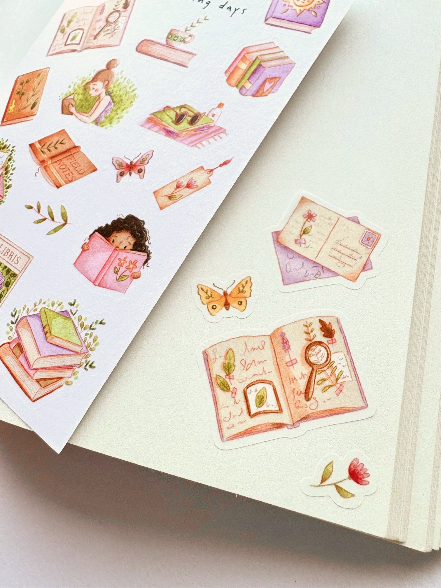 Stickervel - Sunny reading days